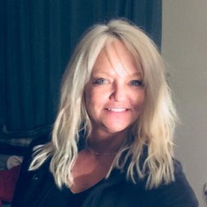 Meet your Posher, Denise